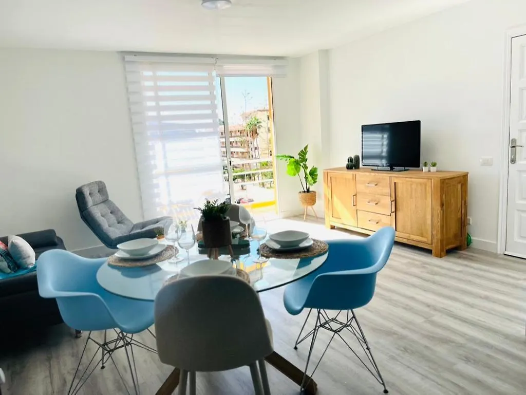 Linares - Playa De Los Cristianos 2 Bed 0*, Los Cristianos (Tenerife)
