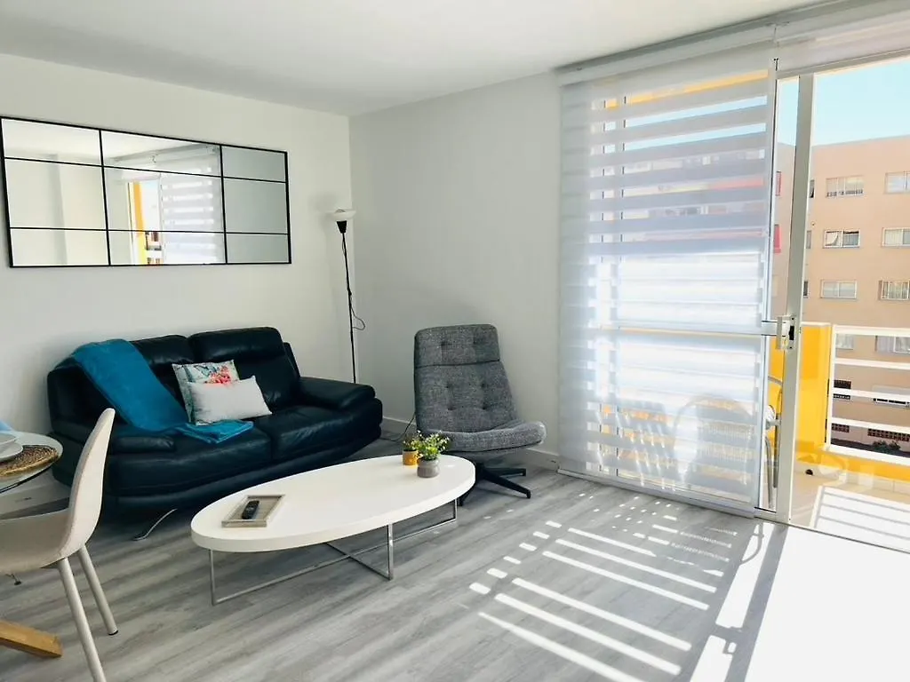 Linares - Playa De Los Cristianos 2 Bed 0*, Los Cristianos (Tenerife)