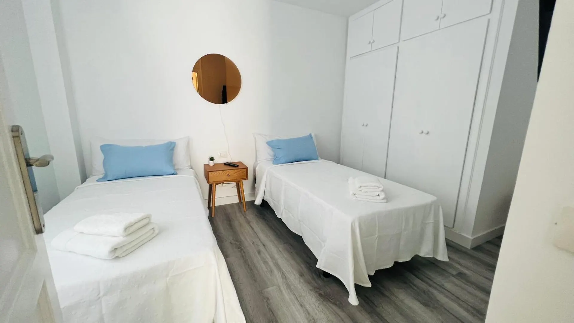 Linares - Playa De Los Cristianos 2 Bed Apartment